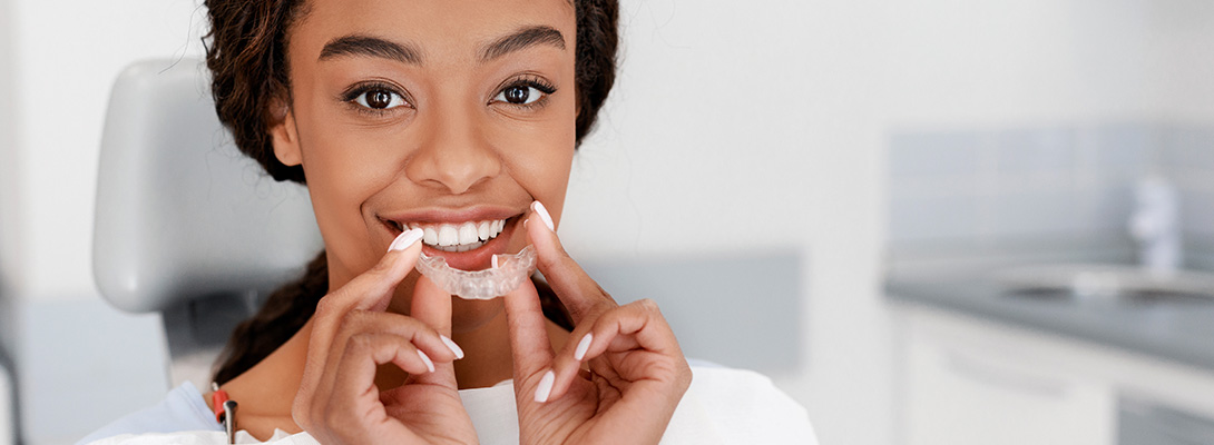 Aligner: Zähne korrigieren ohne Zahnspange in Altenbeken